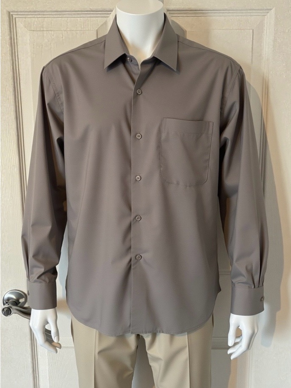 Men's Dress Shirt in Light Gray - Long Sleeve Button-Up